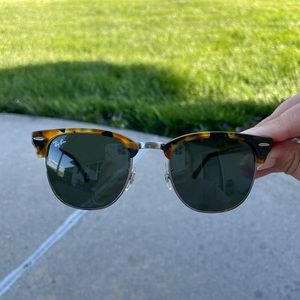 Ray-Ban Clubmaster Tortoise Frame Sunglasses